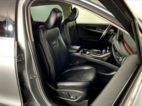 Used 2023 Lincoln Nautilus Reserve image 10