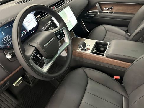 New 2026 Land Rover Range Rover SE image 5