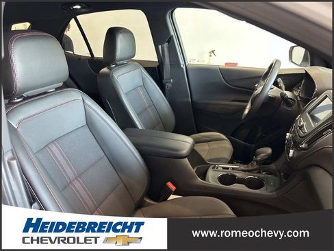 Certified 2022 Chevrolet Equinox RS w/ LPO, Floor Liner Package image 33
