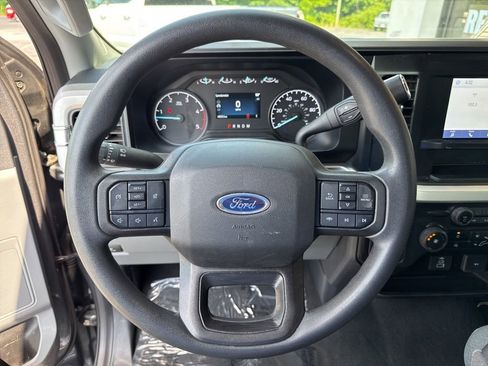 Used 2025 Ford F250 XLT AWD/4WD image 8