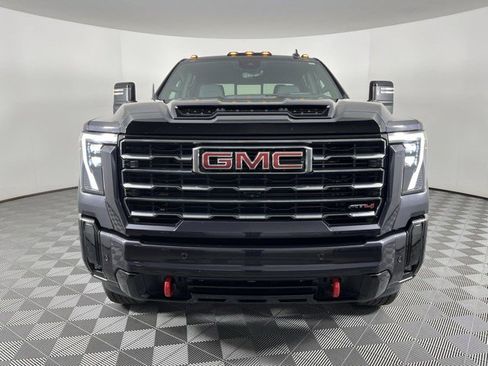 Used 2025 GMC Sierra 2500 AT4 w/ AT4 Premium Plus Package AWD/4WD image 5