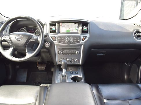 Used 2019 Nissan Pathfinder SL image 13