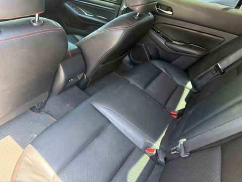 Used 2023 Nissan Altima 2.5 SR FWD image 8