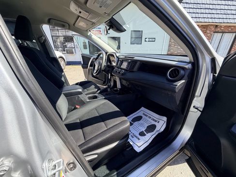 Used 2017 Toyota RAV4 LE w/ Carpet Mat Package image 30