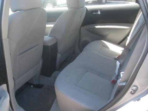 Used 2014 Nissan Rogue S AWD/4WD image 12