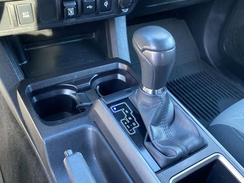 Used 2022 Toyota Tacoma TRD Sport image 34