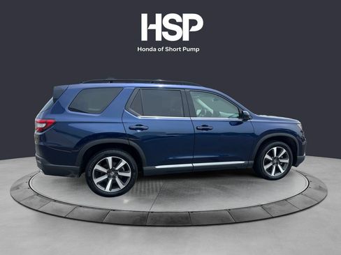 Used 2023 Honda Pilot Touring image 5