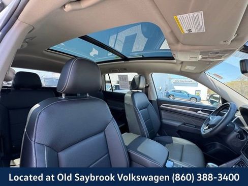 Used 2023 Volkswagen Atlas SE w/ Panoramic Sunroof Package AWD/4WD image 32
