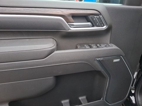 New 2026 GMC Sierra 2500 SLT w/ SLT Premium Package image 12