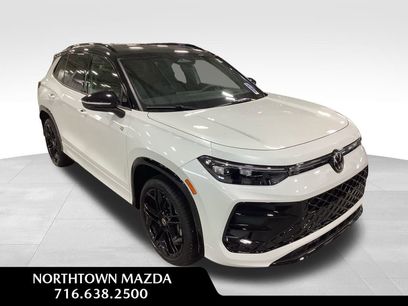 Used 2025 Volkswagen Tiguan SE R-Line