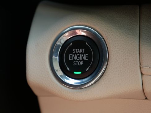 Used 2023 Buick Envision Avenir AWD/4WD image 29