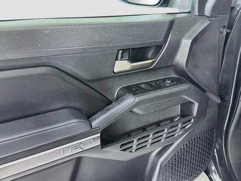 Used 2024 Toyota Tacoma TRD Sport AWD/4WD image 19