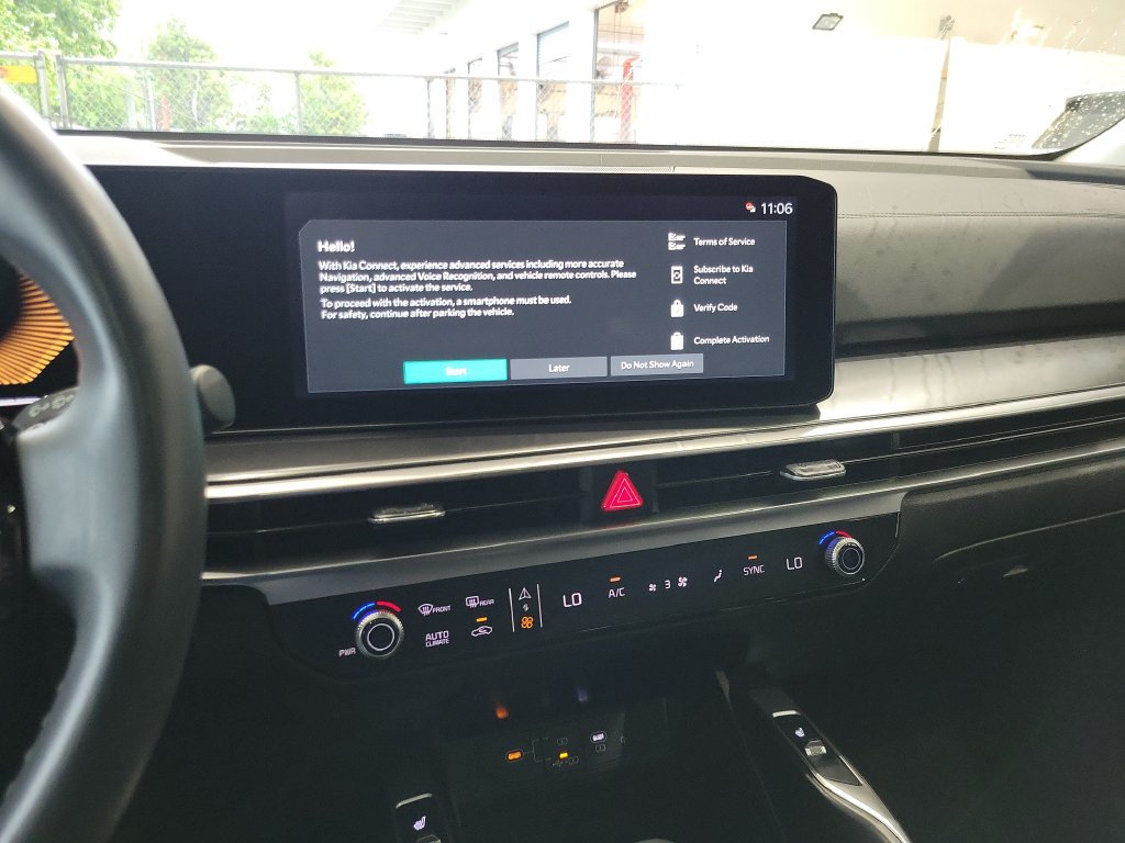 Certified 2025 Kia Sorento S w/ Panoramic Sunroof Package FWD image 24