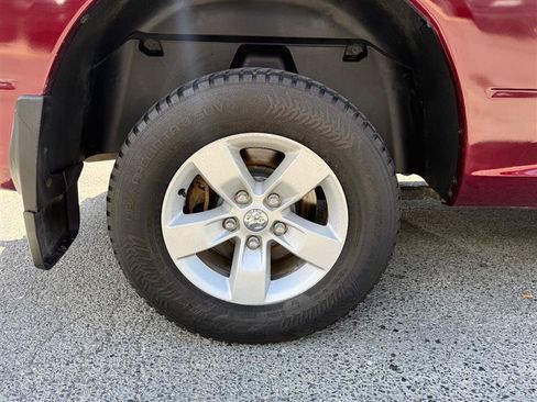 Used 2018 RAM 1500 Express AWD/4WD image 12