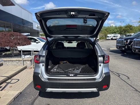 Used 2023 Subaru Outback Limited image 29