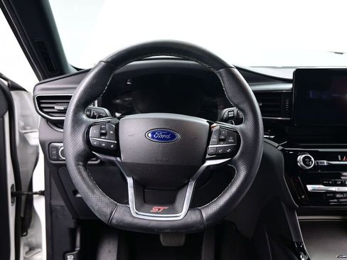 Used 2022 Ford Explorer ST w/ ST Street Pack image 17