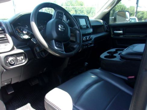 Used 2019 RAM 3500 Tradesman w/ Chrome Appearance Group image 8