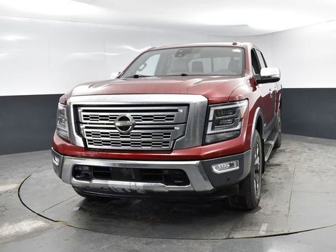 Used 2021 Nissan Titan Platinum Reserve w/ Moonroof Package image 3
