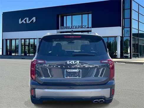 New 2025 Kia Telluride S image 5
