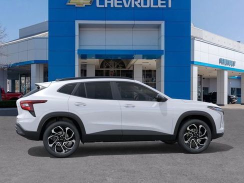 New 2026 Chevrolet Trax RS w/ Sunroof Package image 5