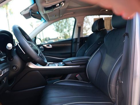 Used 2024 Genesis GV80 3.5T AWD/4WD image 17