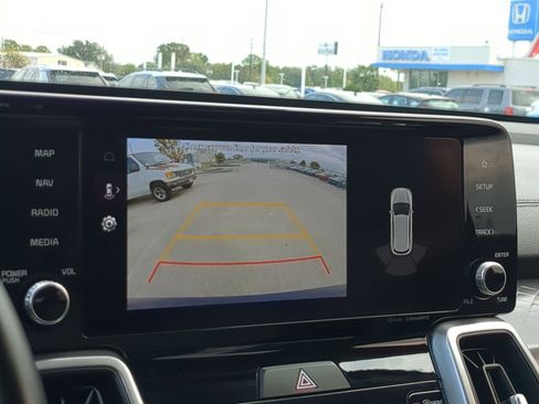 Used 2022 Kia Sorento S w/ Panoramic Sunroof Package image 25