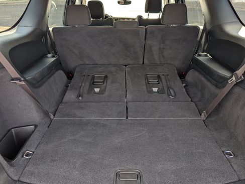 Used 2022 Dodge Durango SXT w/ Trailer Tow Group IV AWD/4WD image 19