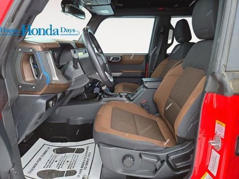 Used 2023 Ford Bronco Outer Banks image 3
