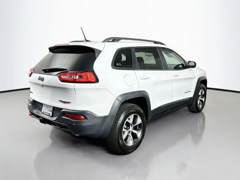 Used 2017 Jeep Cherokee Trailhawk AWD/4WD image 7