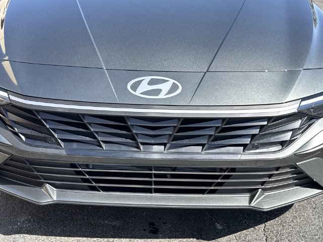 New 2026 Hyundai Elantra SEL FWD image 34