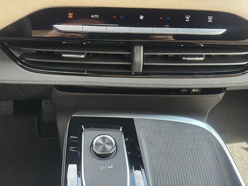 New 2026 Buick Enclave Preferred w/ Power Package image 19