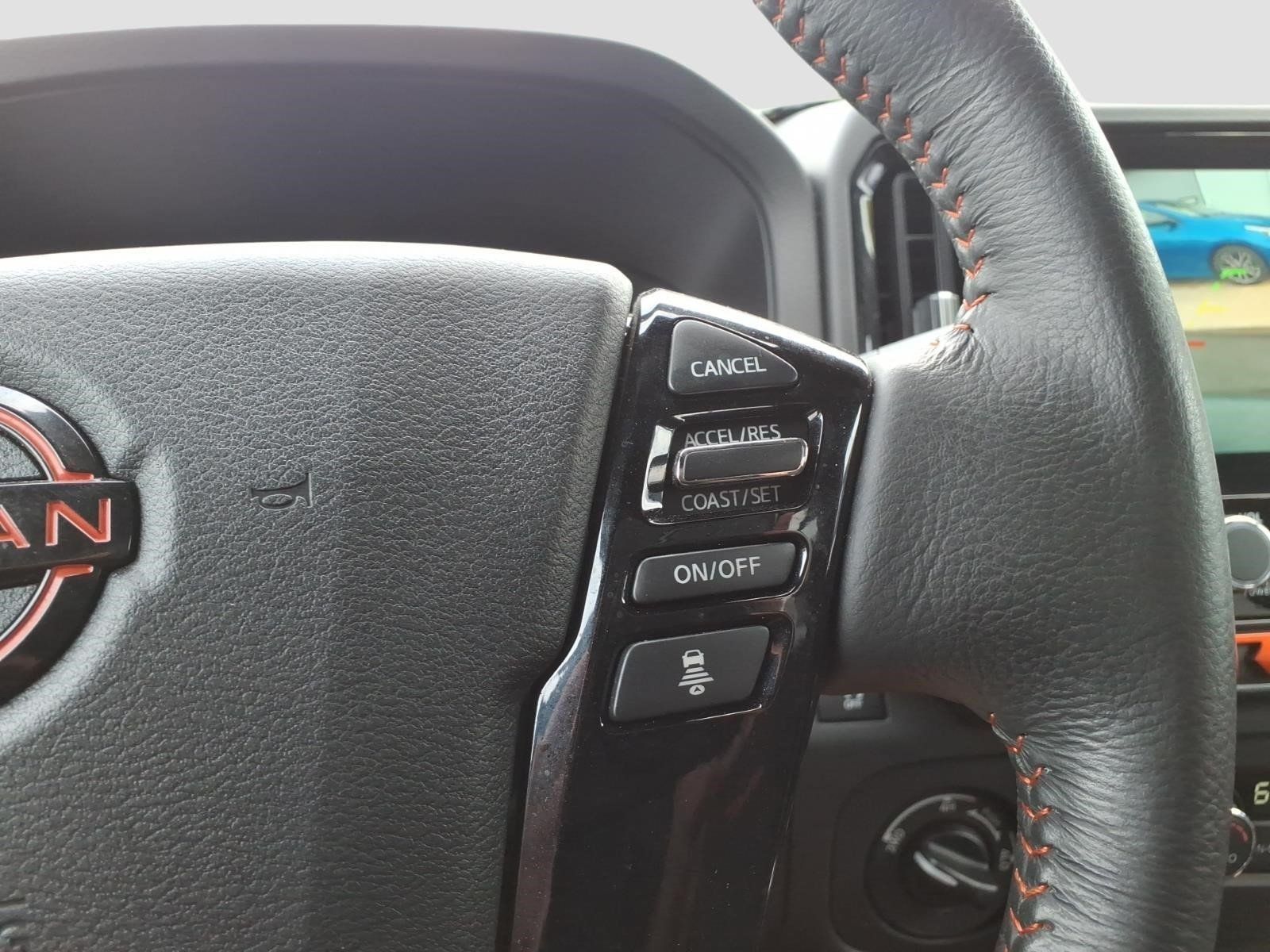Used 2025 Nissan Frontier PRO-4X AWD/4WD image 23