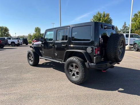 Used 2018 Jeep Wrangler Unlimited Rubicon AWD/4WD image 3
