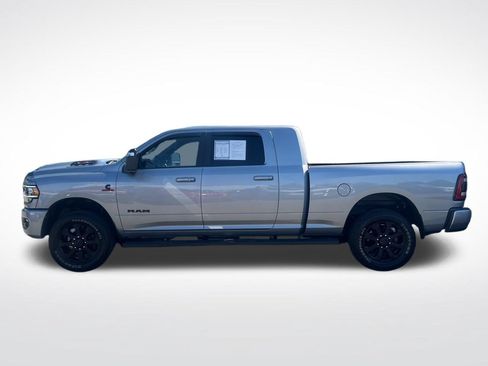 Used 2024 RAM 2500 Laramie w/ Night Edition AWD/4WD image 2