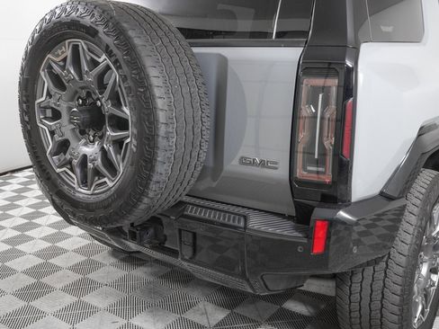 Used 2024 GMC Hummer EV 3X image 36