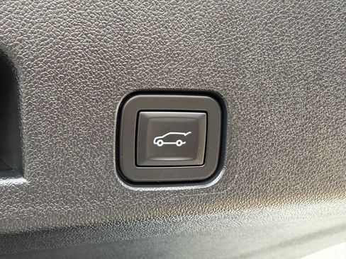 Used 2025 Buick Enclave Avenir w/ Trailering Package, 5000 lbs. AWD/4WD image 37