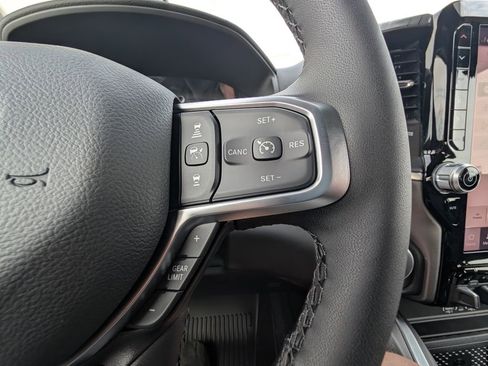 New 2026 RAM 1500 4x4 Crew Cab image 23
