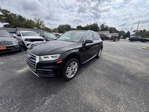 Used 2018 Audi Q5 2.0T Premium Plus w/ Premium Plus Package AWD/4WD image 1