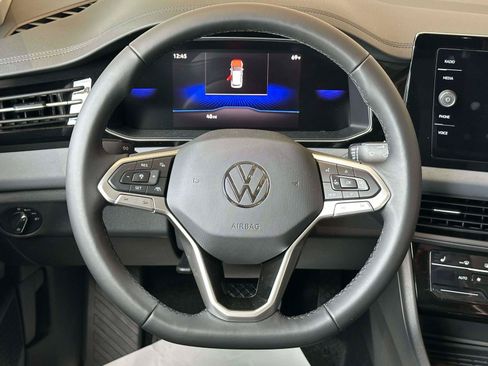New 2025 Volkswagen Jetta SE FWD image 11