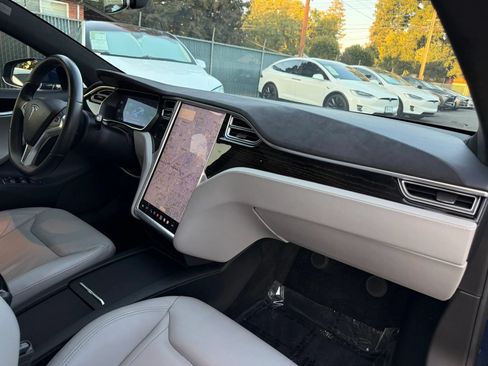 Used 2016 Tesla Model S 75 RWD image 12