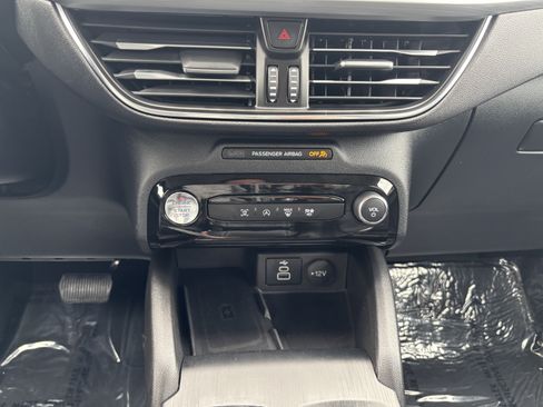 Used 2025 Ford Escape Platinum AWD/4WD image 16