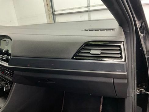 Used 2019 Volkswagen Jetta GLI image 11