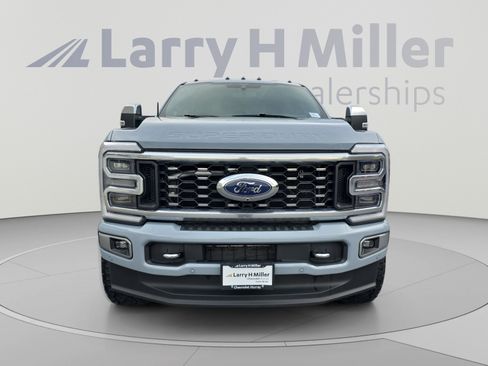 Used 2024 Ford F350 Platinum AWD/4WD image 8