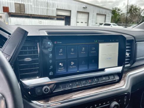 Used 2024 Chevrolet Silverado 1500 LT image 13