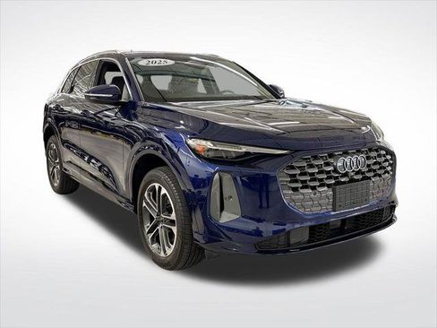 Certified 2025 Audi Q5 Premium Plus w/ Premium Plus AWD/4WD image 7