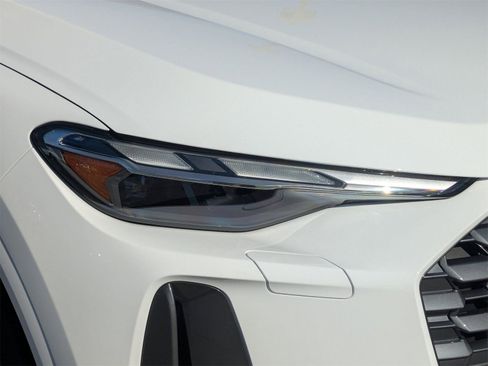 New 2025 Audi Q5 Premium image 14