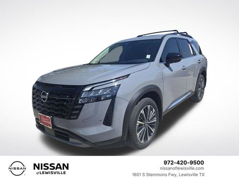 New 2026 Nissan Pathfinder Platinum FWD image 1