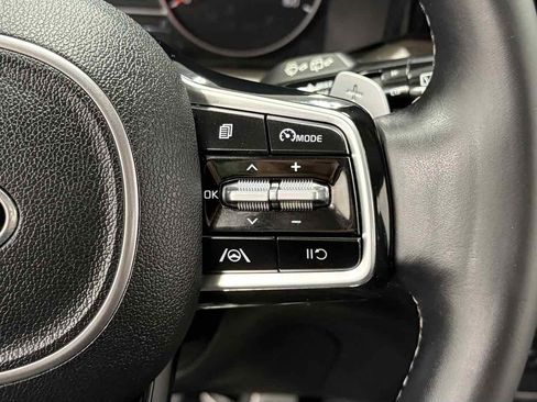 Used 2021 Kia Sorento EX image 18