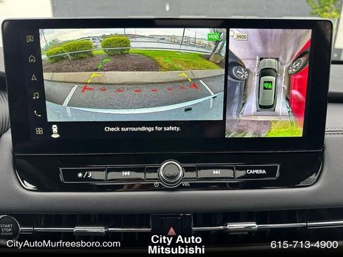 New 2025 Mitsubishi Outlander SE image 28