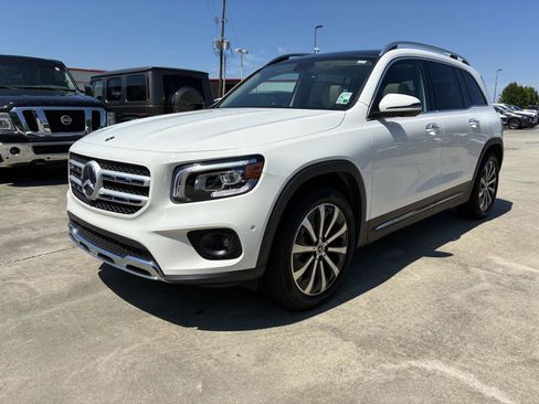 Used 2023 Mercedes-Benz GLB 250 image 3